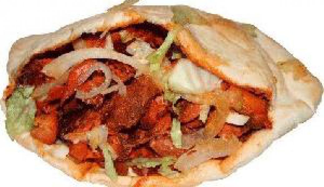 Kebab de pollo casero en Pincho kebab sirio de pollo y pimientos