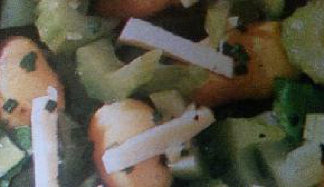 Ensalada tibia de patatitas nuevas en Lomos de merluza con patatitas al vapor